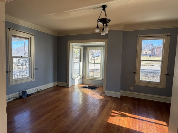 216 Washington, ELIZABETH, Illinois 61028, 4 Bedrooms Bedrooms, ,2 BathroomsBathrooms,House,For Sale,Washington,202601275