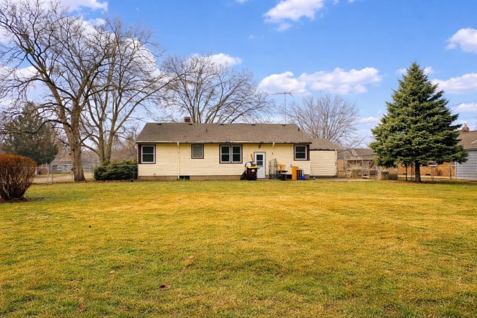 5003 Arlington, LOVES PARK, Illinois 61111, 3 Bedrooms Bedrooms, ,1 BathroomBathrooms,House,For Sale,Arlington,202601281