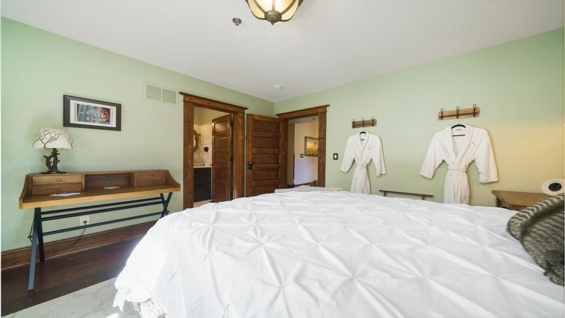 409 State, FRANKLIN GROVE, Illinois 61031, 9 Bedrooms Bedrooms, ,9 BathroomsBathrooms,House,For Sale,State,202506483