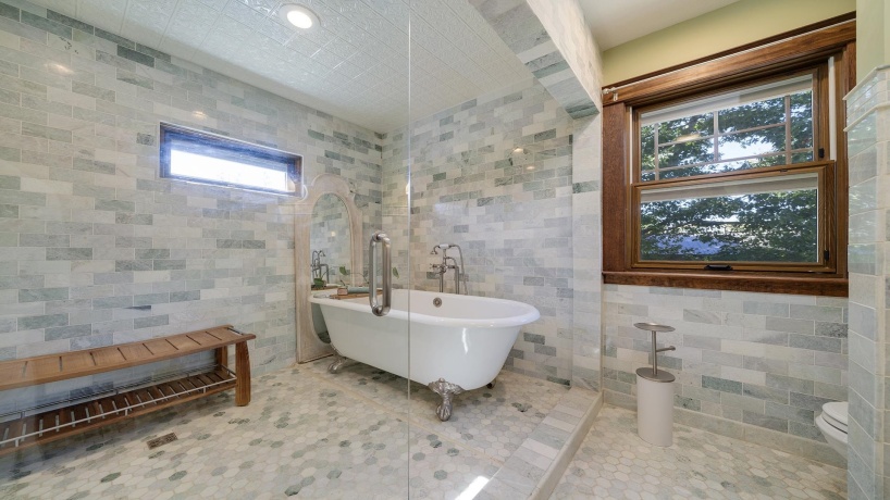 409 State, FRANKLIN GROVE, Illinois 61031, 9 Bedrooms Bedrooms, ,9 BathroomsBathrooms,House,For Sale,State,202506483