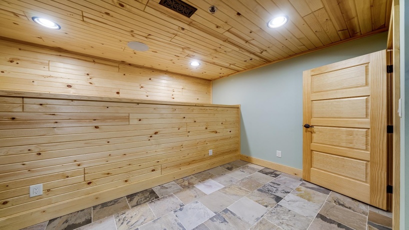 409 State, FRANKLIN GROVE, Illinois 61031, 9 Bedrooms Bedrooms, ,9 BathroomsBathrooms,House,For Sale,State,202506483