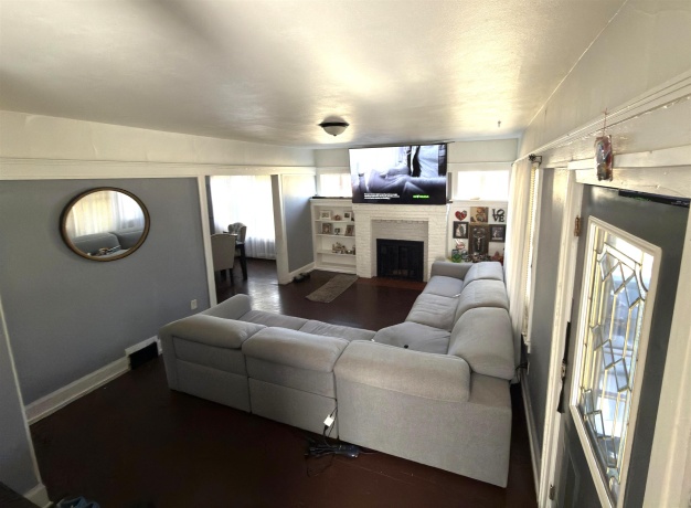 1036 Winnebago, ROCKFORD, Illinois 61103, 4 Bedrooms Bedrooms, ,1 BathroomBathrooms,House,For Sale,Winnebago,202601284