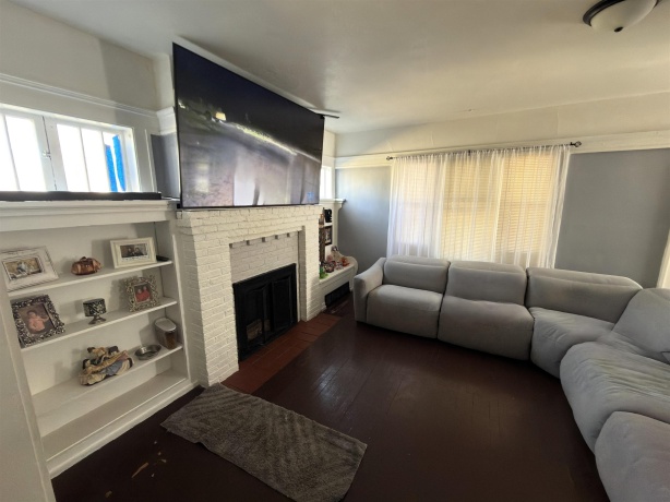 1036 Winnebago, ROCKFORD, Illinois 61103, 4 Bedrooms Bedrooms, ,1 BathroomBathrooms,House,For Sale,Winnebago,202601284