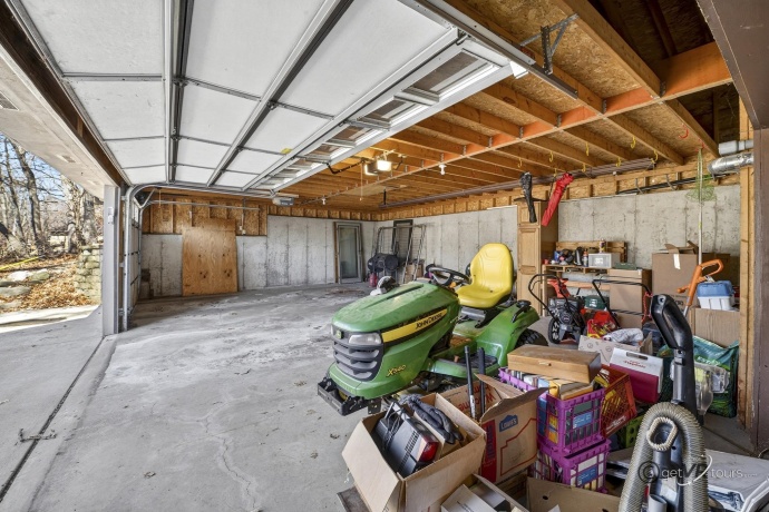 1731 Demeter, FREEPORT, Illinois 61032, 4 Bedrooms Bedrooms, ,3 BathroomsBathrooms,House,For Sale,Demeter,202601290