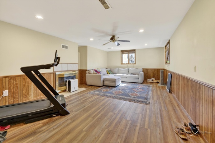 1731 Demeter, FREEPORT, Illinois 61032, 4 Bedrooms Bedrooms, ,3 BathroomsBathrooms,House,For Sale,Demeter,202601290