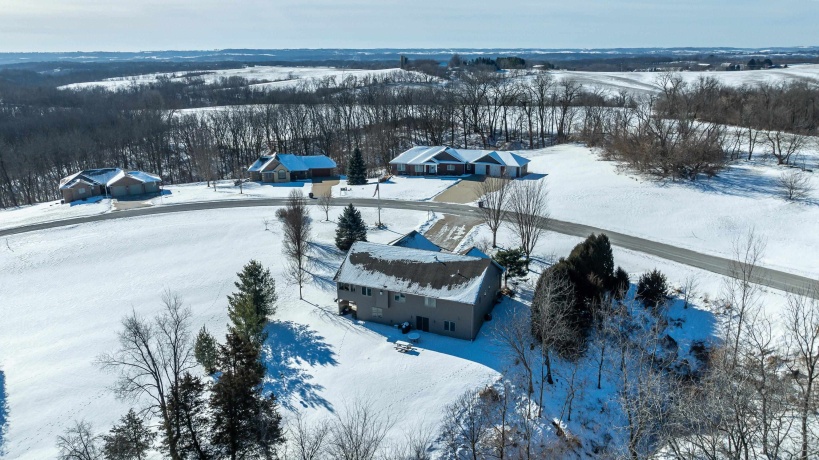 18694 Michelle, EAST DUBUQUE, Illinois 61025, 4 Bedrooms Bedrooms, ,3 BathroomsBathrooms,House,For Sale,Michelle,202601294