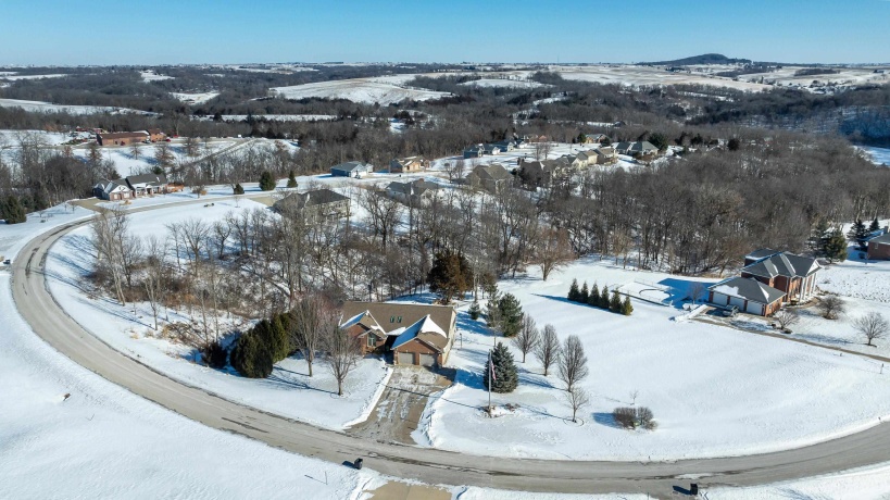 18694 Michelle, EAST DUBUQUE, Illinois 61025, 4 Bedrooms Bedrooms, ,3 BathroomsBathrooms,House,For Sale,Michelle,202601294