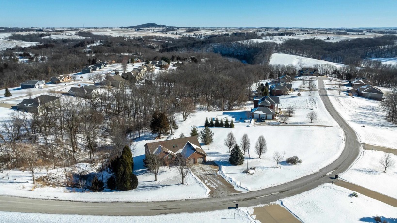 18694 Michelle, EAST DUBUQUE, Illinois 61025, 4 Bedrooms Bedrooms, ,3 BathroomsBathrooms,House,For Sale,Michelle,202601294