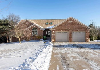 18694 Michelle, EAST DUBUQUE, Illinois 61025, 4 Bedrooms Bedrooms, ,3 BathroomsBathrooms,House,For Sale,Michelle,202601294