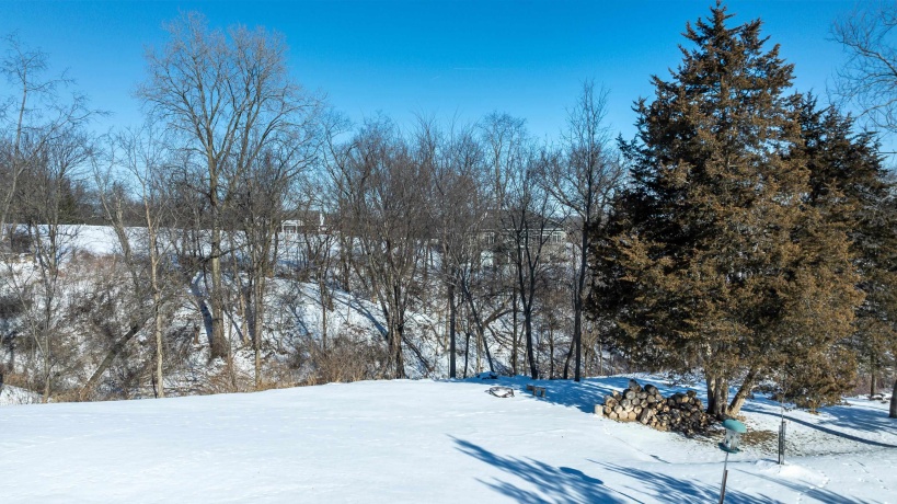 18694 Michelle, EAST DUBUQUE, Illinois 61025, 4 Bedrooms Bedrooms, ,3 BathroomsBathrooms,House,For Sale,Michelle,202601294