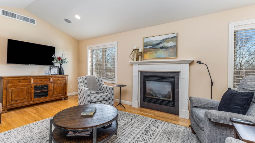 18694 Michelle, EAST DUBUQUE, Illinois 61025, 4 Bedrooms Bedrooms, ,3 BathroomsBathrooms,House,For Sale,Michelle,202601294