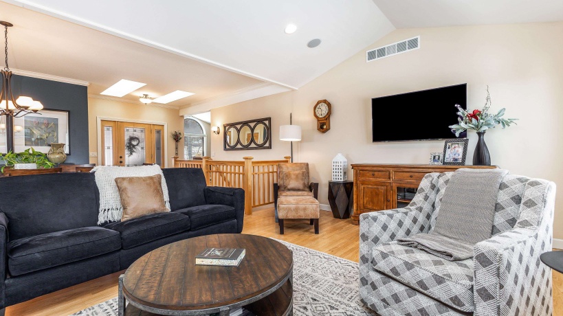 18694 Michelle, EAST DUBUQUE, Illinois 61025, 4 Bedrooms Bedrooms, ,3 BathroomsBathrooms,House,For Sale,Michelle,202601294