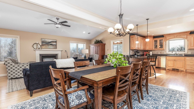 18694 Michelle, EAST DUBUQUE, Illinois 61025, 4 Bedrooms Bedrooms, ,3 BathroomsBathrooms,House,For Sale,Michelle,202601294