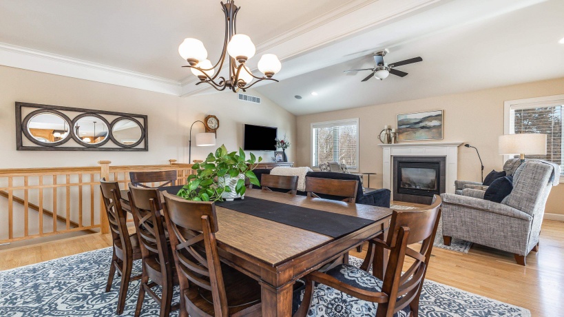 18694 Michelle, EAST DUBUQUE, Illinois 61025, 4 Bedrooms Bedrooms, ,3 BathroomsBathrooms,House,For Sale,Michelle,202601294