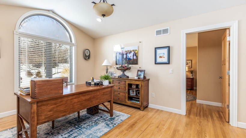 18694 Michelle, EAST DUBUQUE, Illinois 61025, 4 Bedrooms Bedrooms, ,3 BathroomsBathrooms,House,For Sale,Michelle,202601294