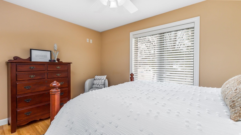 18694 Michelle, EAST DUBUQUE, Illinois 61025, 4 Bedrooms Bedrooms, ,3 BathroomsBathrooms,House,For Sale,Michelle,202601294