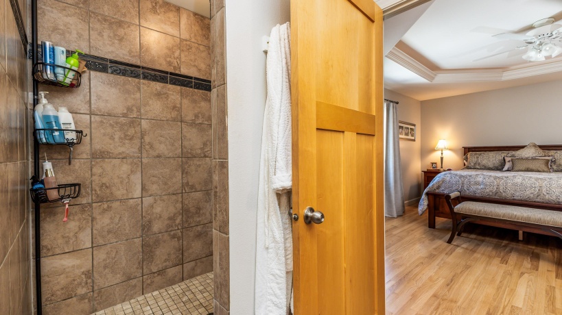 18694 Michelle, EAST DUBUQUE, Illinois 61025, 4 Bedrooms Bedrooms, ,3 BathroomsBathrooms,House,For Sale,Michelle,202601294