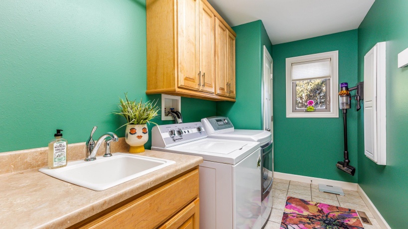 18694 Michelle, EAST DUBUQUE, Illinois 61025, 4 Bedrooms Bedrooms, ,3 BathroomsBathrooms,House,For Sale,Michelle,202601294