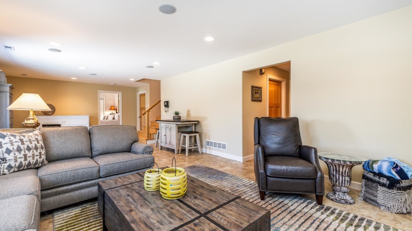 18694 Michelle, EAST DUBUQUE, Illinois 61025, 4 Bedrooms Bedrooms, ,3 BathroomsBathrooms,House,For Sale,Michelle,202601294