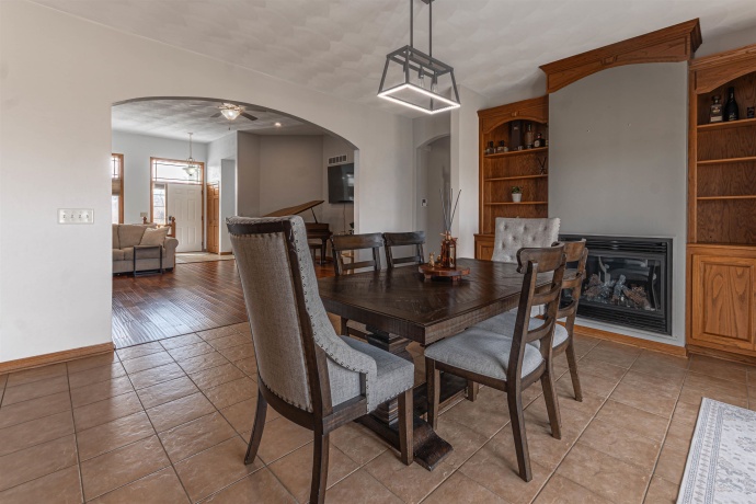 5627 Waters Bend, BELVIDERE, Illinois 61008, 4 Bedrooms Bedrooms, ,3 BathroomsBathrooms,House,For Sale,Waters Bend,202601301