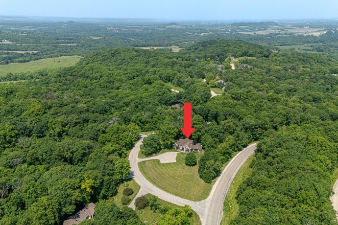 1 Vista Ridge, GALENA, Illinois 61036, 5 Bedrooms Bedrooms, ,5 BathroomsBathrooms,House,For Sale,Vista Ridge,202601306