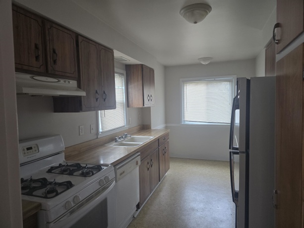 1103 Scottswood, ROCKFORD, Illinois 61107, 3 Bedrooms Bedrooms, ,1 BathroomBathrooms,House,For Sale,Scottswood,202601310