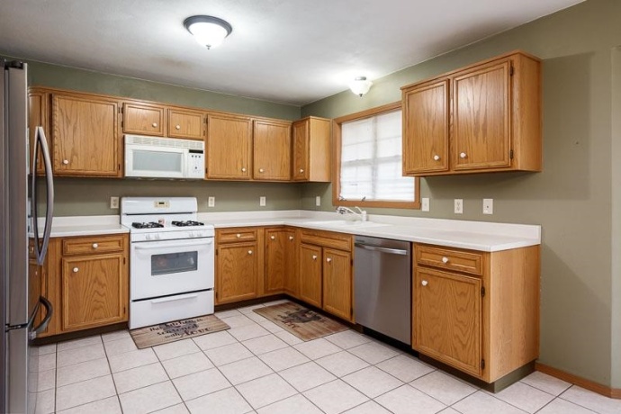 6511 WEAVER, ROCKFORD, Illinois 61114, 4 Bedrooms Bedrooms, ,2 BathroomsBathrooms,House,For Sale,WEAVER,202601312