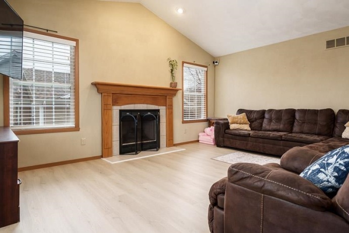 6511 WEAVER, ROCKFORD, Illinois 61114, 4 Bedrooms Bedrooms, ,2 BathroomsBathrooms,House,For Sale,WEAVER,202601312