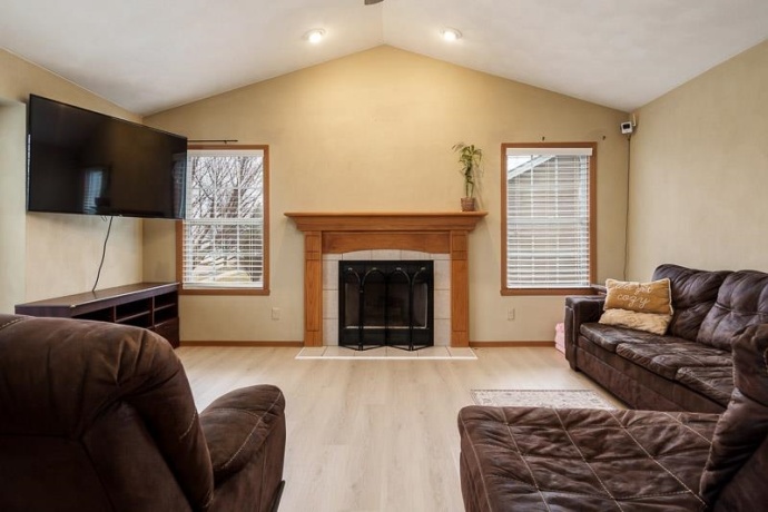 6511 WEAVER, ROCKFORD, Illinois 61114, 4 Bedrooms Bedrooms, ,2 BathroomsBathrooms,House,For Sale,WEAVER,202601312