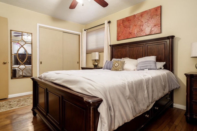 1420 NOTRE DAME, ROCKFORD, Illinois 61103, 3 Bedrooms Bedrooms, ,2 BathroomsBathrooms,House,For Sale,NOTRE DAME,202601314