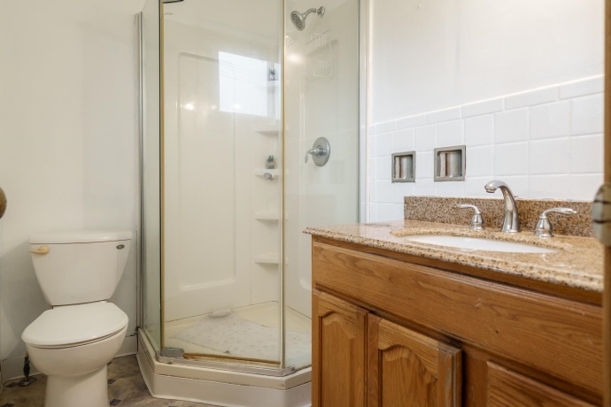 1420 NOTRE DAME, ROCKFORD, Illinois 61103, 3 Bedrooms Bedrooms, ,2 BathroomsBathrooms,House,For Sale,NOTRE DAME,202601314