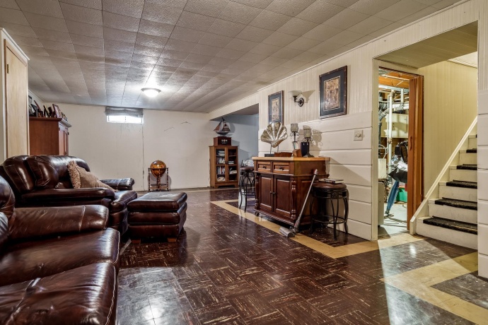 1420 NOTRE DAME, ROCKFORD, Illinois 61103, 3 Bedrooms Bedrooms, ,2 BathroomsBathrooms,House,For Sale,NOTRE DAME,202601314