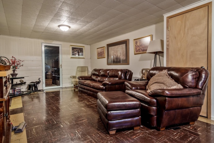 1420 NOTRE DAME, ROCKFORD, Illinois 61103, 3 Bedrooms Bedrooms, ,2 BathroomsBathrooms,House,For Sale,NOTRE DAME,202601314