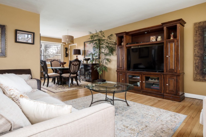 1420 NOTRE DAME, ROCKFORD, Illinois 61103, 3 Bedrooms Bedrooms, ,2 BathroomsBathrooms,House,For Sale,NOTRE DAME,202601314