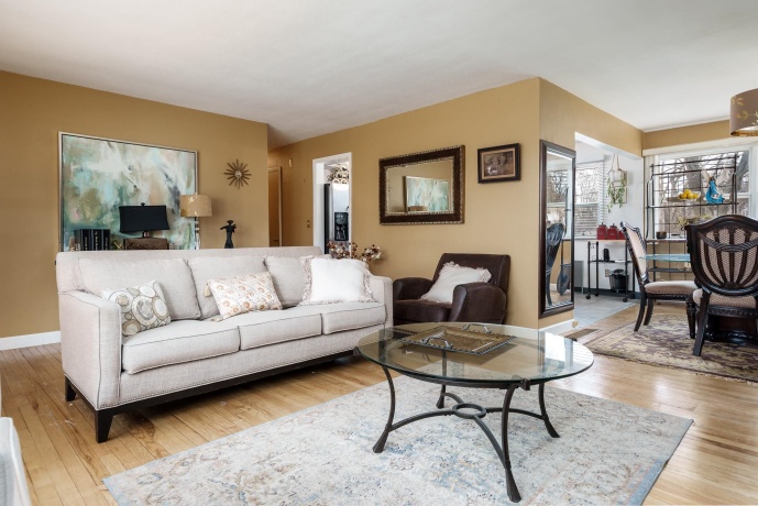 1420 NOTRE DAME, ROCKFORD, Illinois 61103, 3 Bedrooms Bedrooms, ,2 BathroomsBathrooms,House,For Sale,NOTRE DAME,202601314