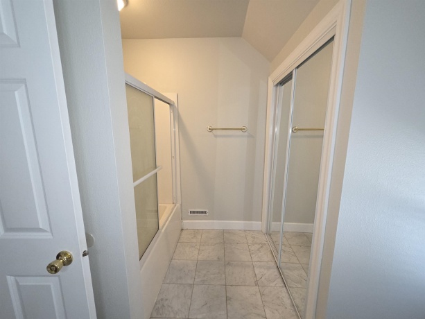 900 RIDGEWOOD, ROCKFORD, Illinois 61107, 3 Bedrooms Bedrooms, ,1 BathroomBathrooms,House,For Sale,RIDGEWOOD,202601315