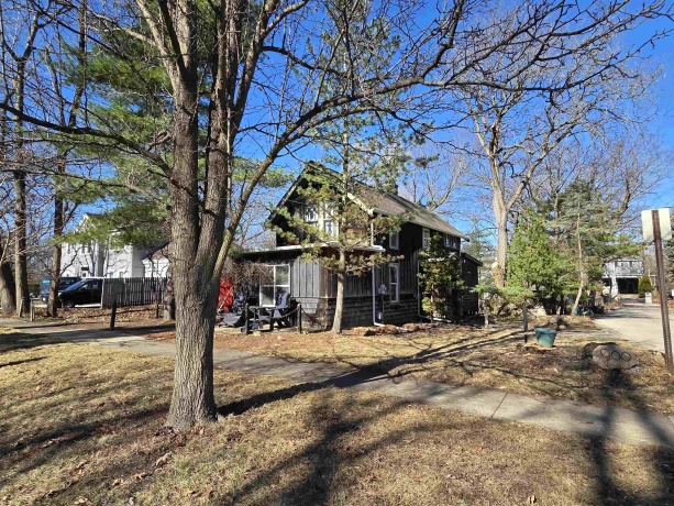 900 RIDGEWOOD, ROCKFORD, Illinois 61107, 3 Bedrooms Bedrooms, ,1 BathroomBathrooms,House,For Sale,RIDGEWOOD,202601315