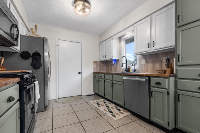 9573 Twin Deer, ROSCOE, Illinois 61073, 3 Bedrooms Bedrooms, ,2 BathroomsBathrooms,House,For Sale,Twin Deer,202601002