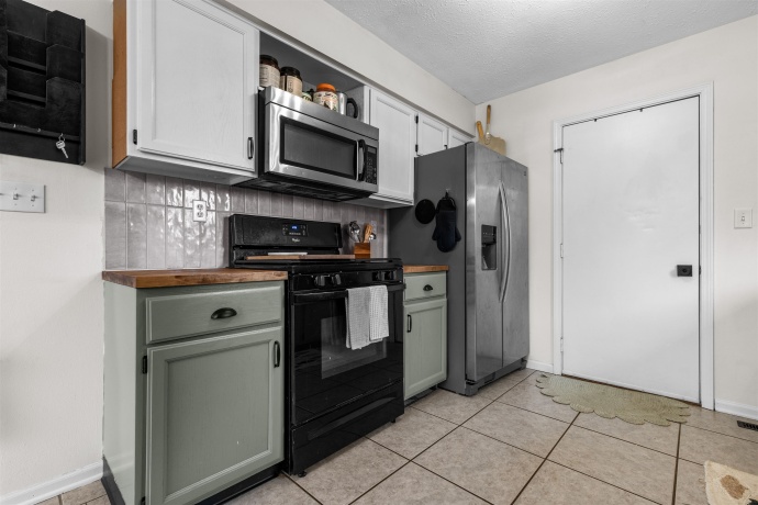 9573 Twin Deer, ROSCOE, Illinois 61073, 3 Bedrooms Bedrooms, ,2 BathroomsBathrooms,House,For Sale,Twin Deer,202601002