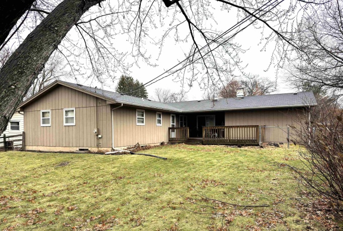 914 Brookfield, ROCKFORD, Illinois 61107, 3 Bedrooms Bedrooms, ,2 BathroomsBathrooms,House,For Sale,Brookfield,202601325