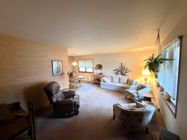 914 Brookfield, ROCKFORD, Illinois 61107, 3 Bedrooms Bedrooms, ,2 BathroomsBathrooms,House,For Sale,Brookfield,202601325