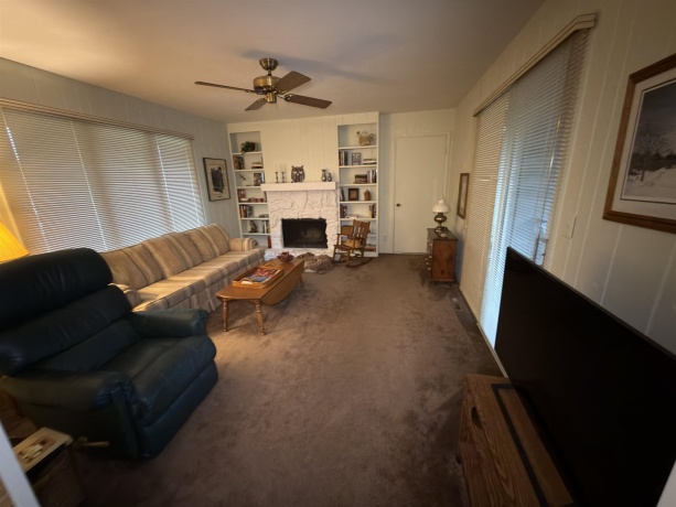 914 Brookfield, ROCKFORD, Illinois 61107, 3 Bedrooms Bedrooms, ,2 BathroomsBathrooms,House,For Sale,Brookfield,202601325