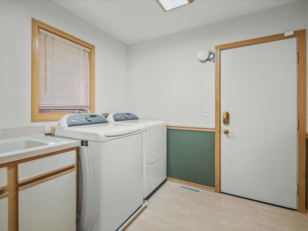 1969 Baintree, LAKE SUMMERSET, Illinois 61019, 3 Bedrooms Bedrooms, ,2 BathroomsBathrooms,House,For Sale,Baintree,202601328