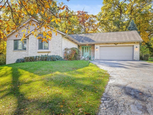 1969 Baintree, LAKE SUMMERSET, Illinois 61019, 3 Bedrooms Bedrooms, ,2 BathroomsBathrooms,House,For Sale,Baintree,202601328