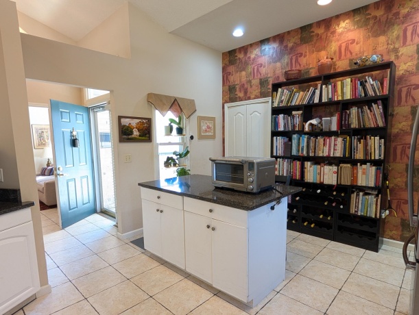 3447 Daren, FREEPORT, Illinois 61032, 3 Bedrooms Bedrooms, ,2 BathroomsBathrooms,Condominium,For Sale,Daren,202601329