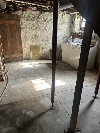 642 Stephenson, FREEPORT, Illinois 61032, 5 Bedrooms Bedrooms, ,2 BathroomsBathrooms,House,For Sale,Stephenson,202503196