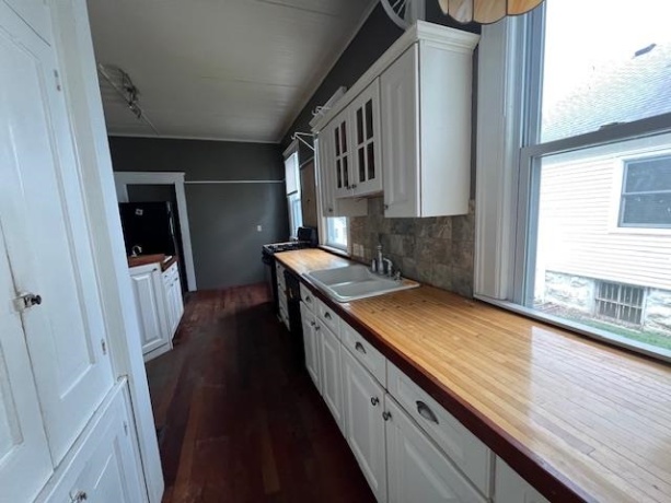 642 Stephenson, FREEPORT, Illinois 61032, 5 Bedrooms Bedrooms, ,2 BathroomsBathrooms,House,For Sale,Stephenson,202503196