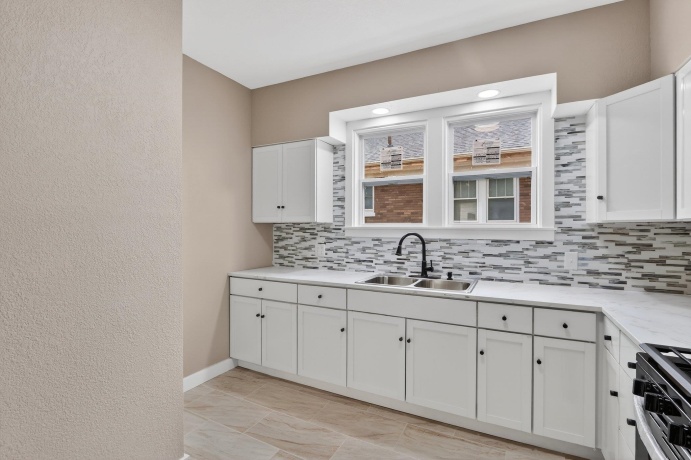 1011 15th, ROCKFORD, Illinois 61104, 3 Bedrooms Bedrooms, ,1 BathroomBathrooms,House,For Sale,15th,202601336