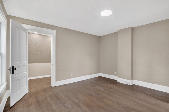 1011 15th, ROCKFORD, Illinois 61104, 3 Bedrooms Bedrooms, ,1 BathroomBathrooms,House,For Sale,15th,202601336