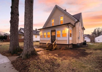 1011 15th, ROCKFORD, Illinois 61104, 3 Bedrooms Bedrooms, ,1 BathroomBathrooms,House,For Sale,15th,202601336